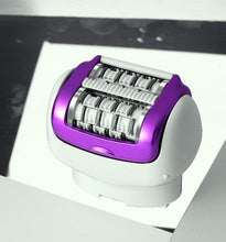 Lade das Bild in den Galerie-Viewer, Panasonic ES-WD94-P503 Nass- / Trocken Epilierer
