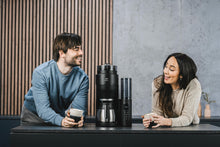 Lade das Bild in den Galerie-Viewer, Melitta AromaFresh Therm Pro X - Kaffeemaschine mit Mahlwerk, Filterkaffeemaschine mit Thermokanne und entnehmbarem Wassertank, für bis zu 8 Tassen Kaffee, schwarz
